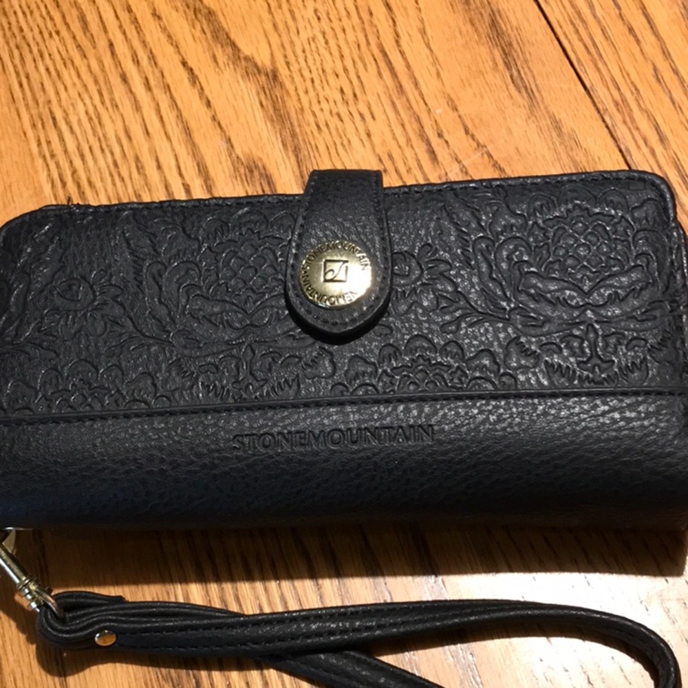 Stone Mountain wallet